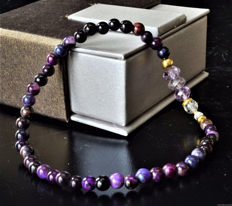 Ametyst Kamień Mocy - właściwości znaczenie działanie - Maria Bucardi