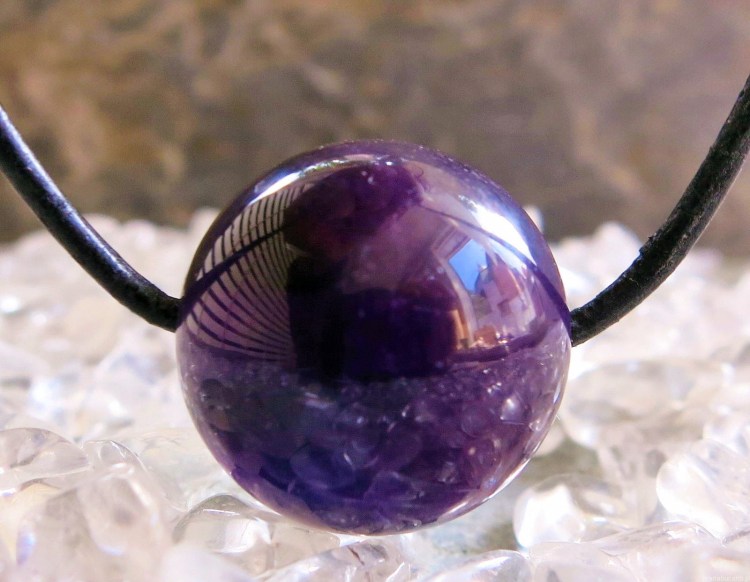 Ametyst Kamień Mocy - właściwości znaczenie działanie - Maria Bucardi