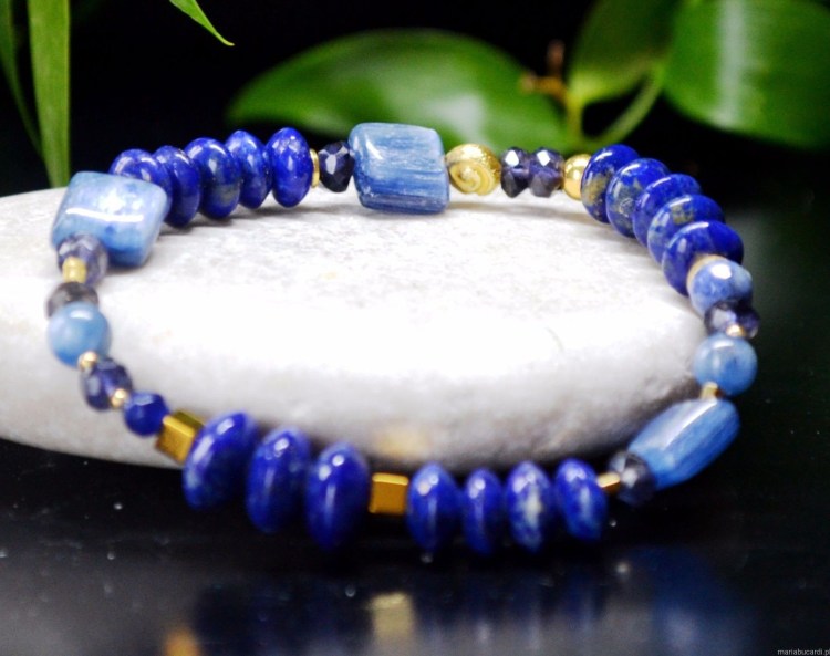 Kamień Mocy Sodalit, znaczenie właściwości działanie, Maria Bucardi