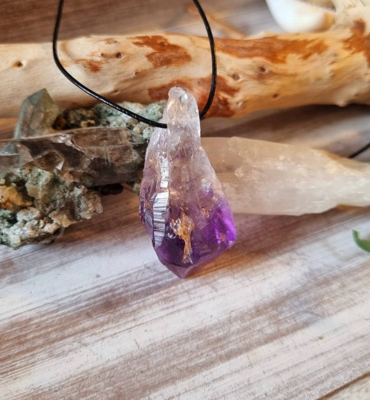 Auralit Kamień Mocy od Marii Bucardi znaczenie