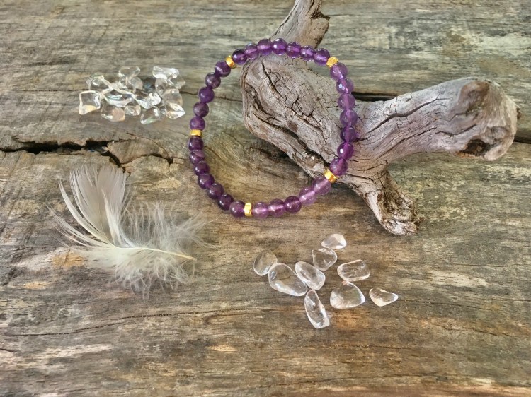 Chevron Ametyst Kamień Mocy - właściwości znaczenie działanie - Maria Bucardi