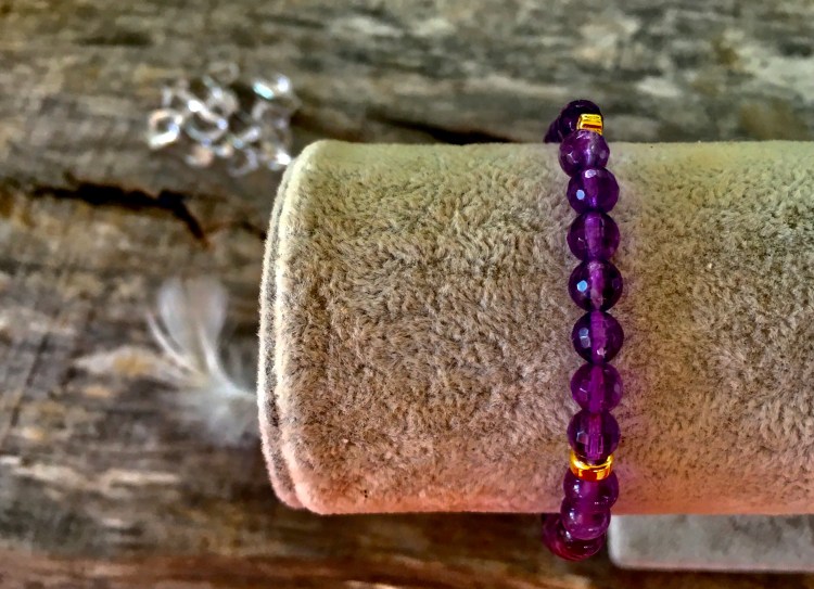 Chevron Ametyst Kamień Mocy - właściwości znaczenie działanie - Maria Bucardi