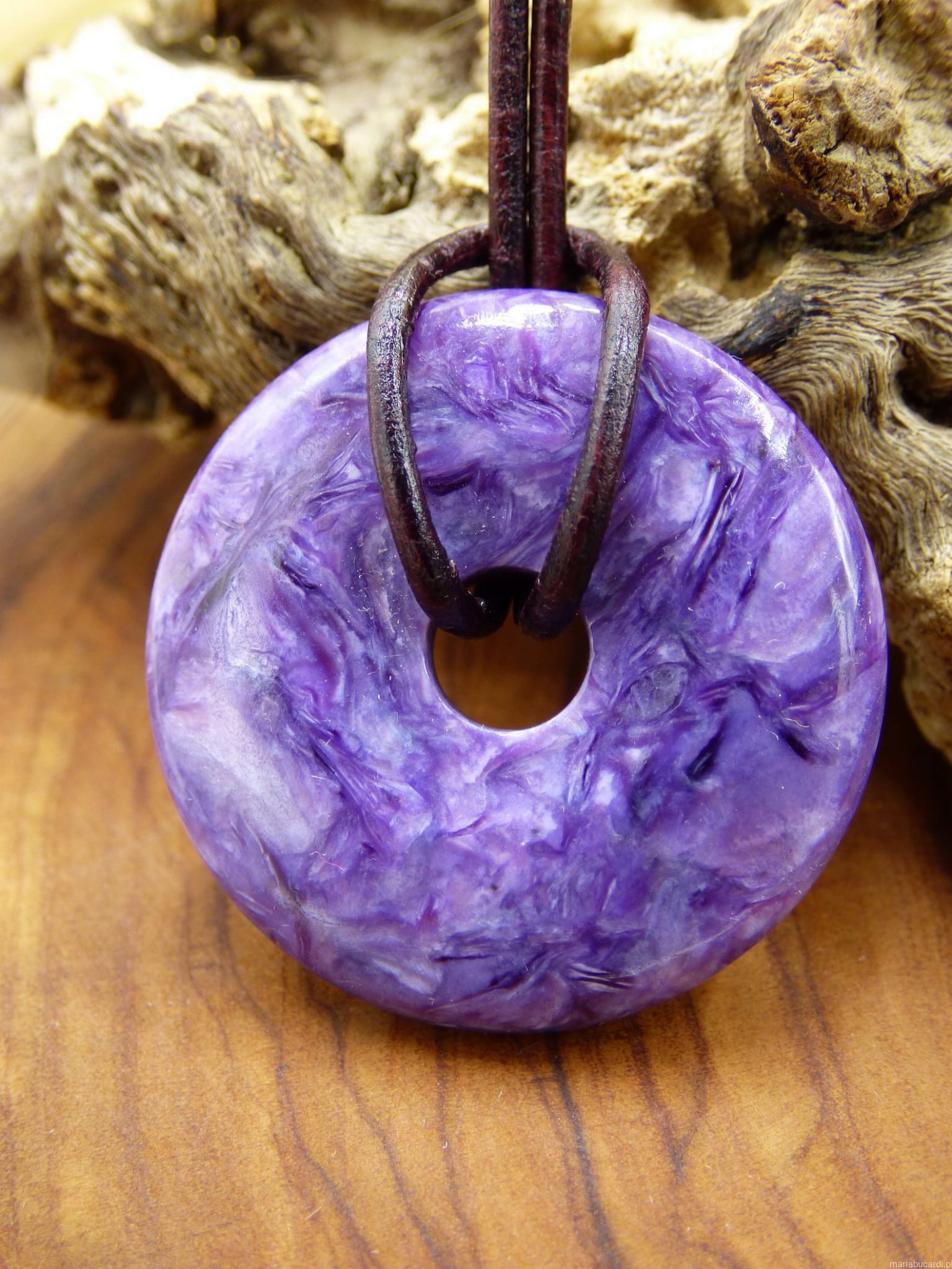 Kamień Mocy Czaroit-z-Syberii,-od-Marii-Bucardi, znaczenie właściwości działanie