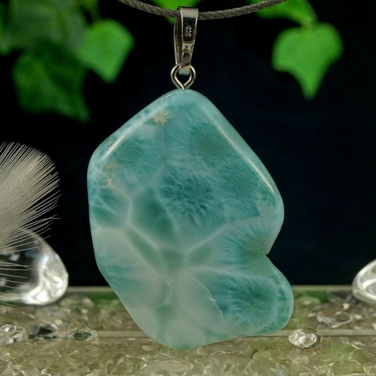 Larimar Kamień Mocy, znaczenie, działanie, właściwości, Maria Bucardi