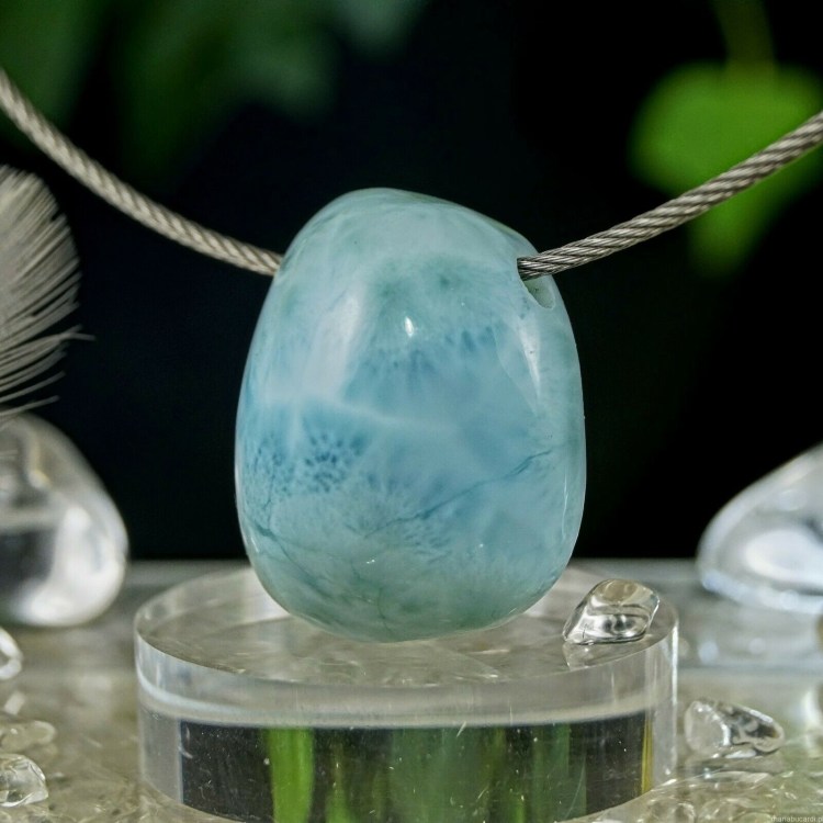 Larimar Kamień Mocy, znaczenie, działanie, właściwości, Maria Bucardi