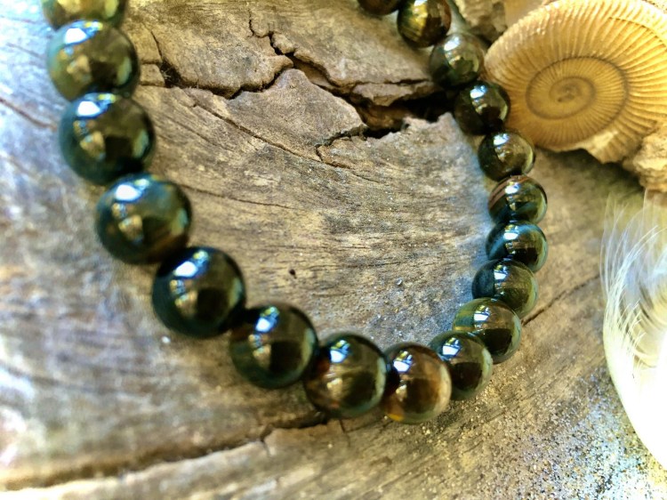 Sokole Oko Kamień Mocy, znaczenie, właściwości, działanie, Maria Bucardi