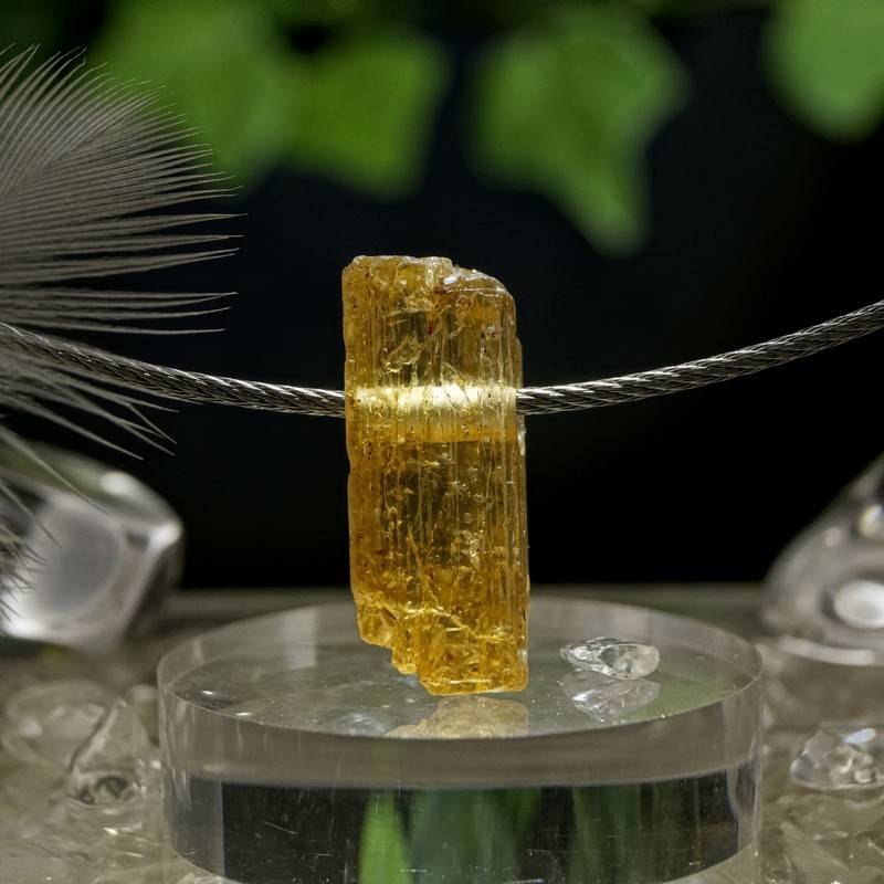 Topaz złoty królewski Imperial, Kamień Mocy od Marii Bucardi, właściwości, działanie, znaczenie