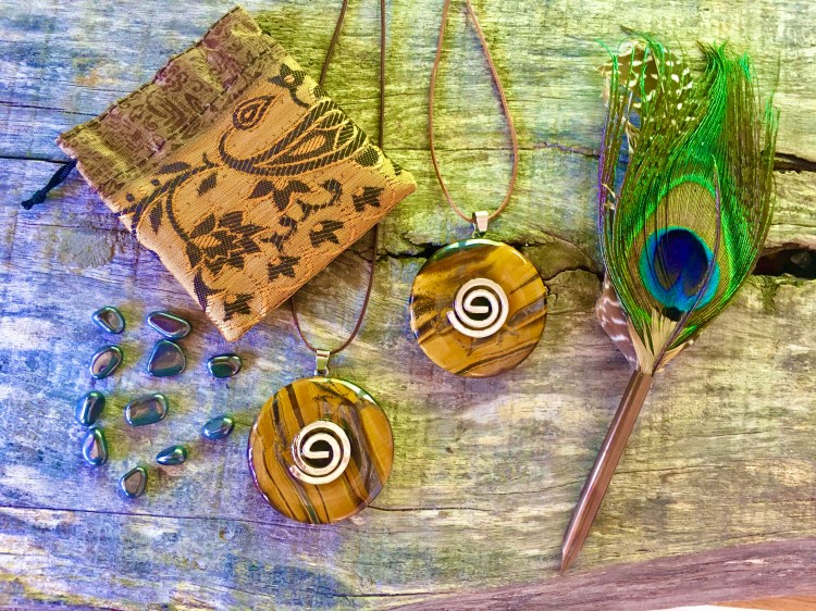 Żelazo Tygrysie, bransoletka, Kamień Mocy, znaczenie, działanie, właściwości, Maria Bucard