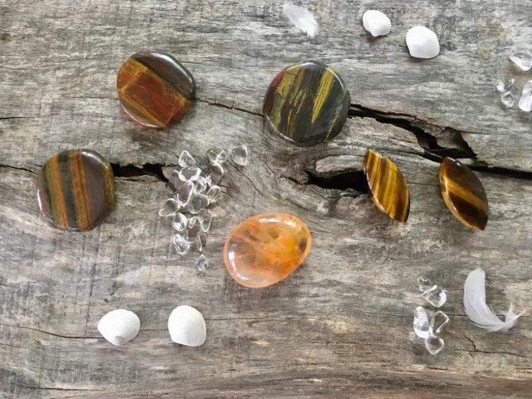 kamień - Kamienie Mocy - minerały - znaczenie działanie właściwości -Maria Bucardi