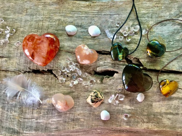 kamień - Kamienie Mocy - minerały - znaczenie działanie właściwości -Maria Bucardi