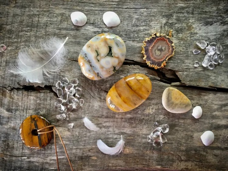 kamień - Kamienie Mocy - minerały - znaczenie działanie właściwości -Maria Bucardi