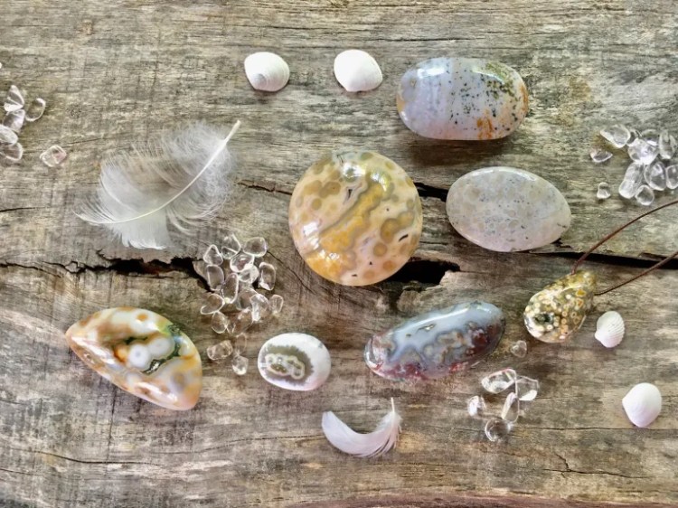 jaspis chalcedon oceaniczny - kamień - Kamienie Mocy - minerały - znaczenie działanie właściwości -Maria Bucardi