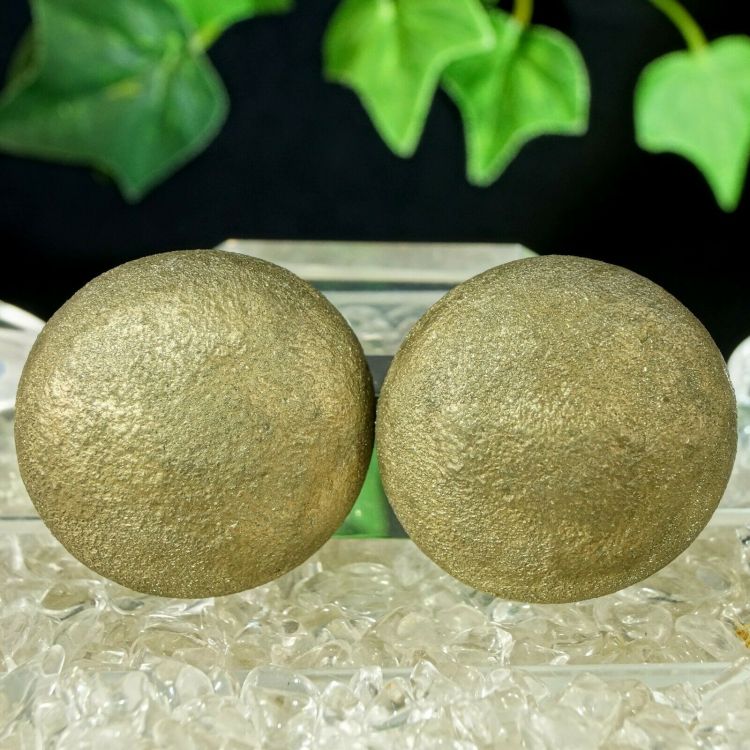 Pop Rocks Kamienie Mocy od Marii Bucardi - znaczenie właściwości działanie - piryt - kule pirytowe