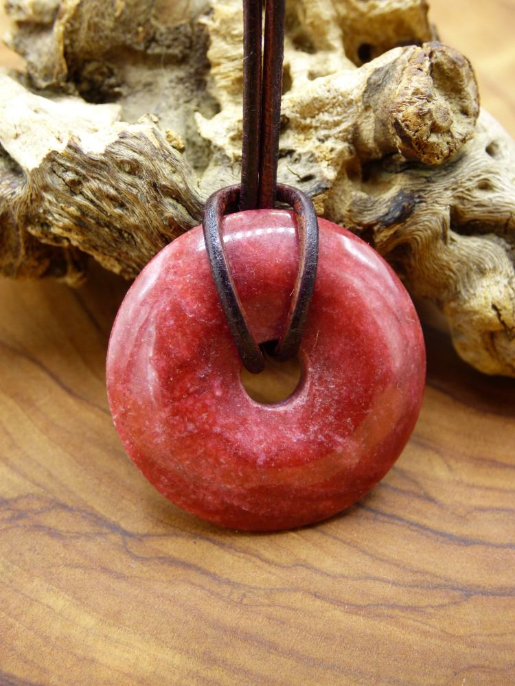 Tulit - Thulit - Thulite - kamień mocy - właściwości znaczenie działanie - Maria Bucardi