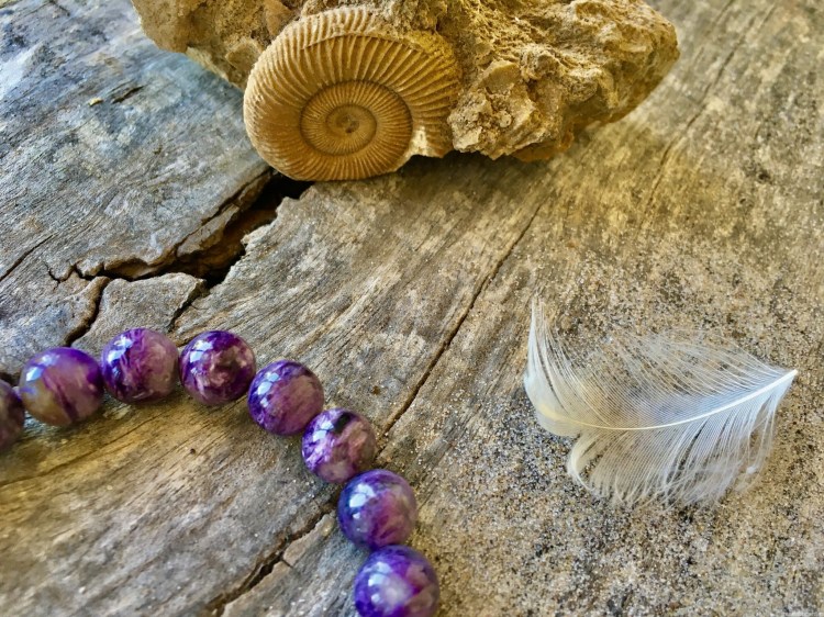 Bransoletka-Czaroit-z-Syberii,-od-Marii-Bucardi