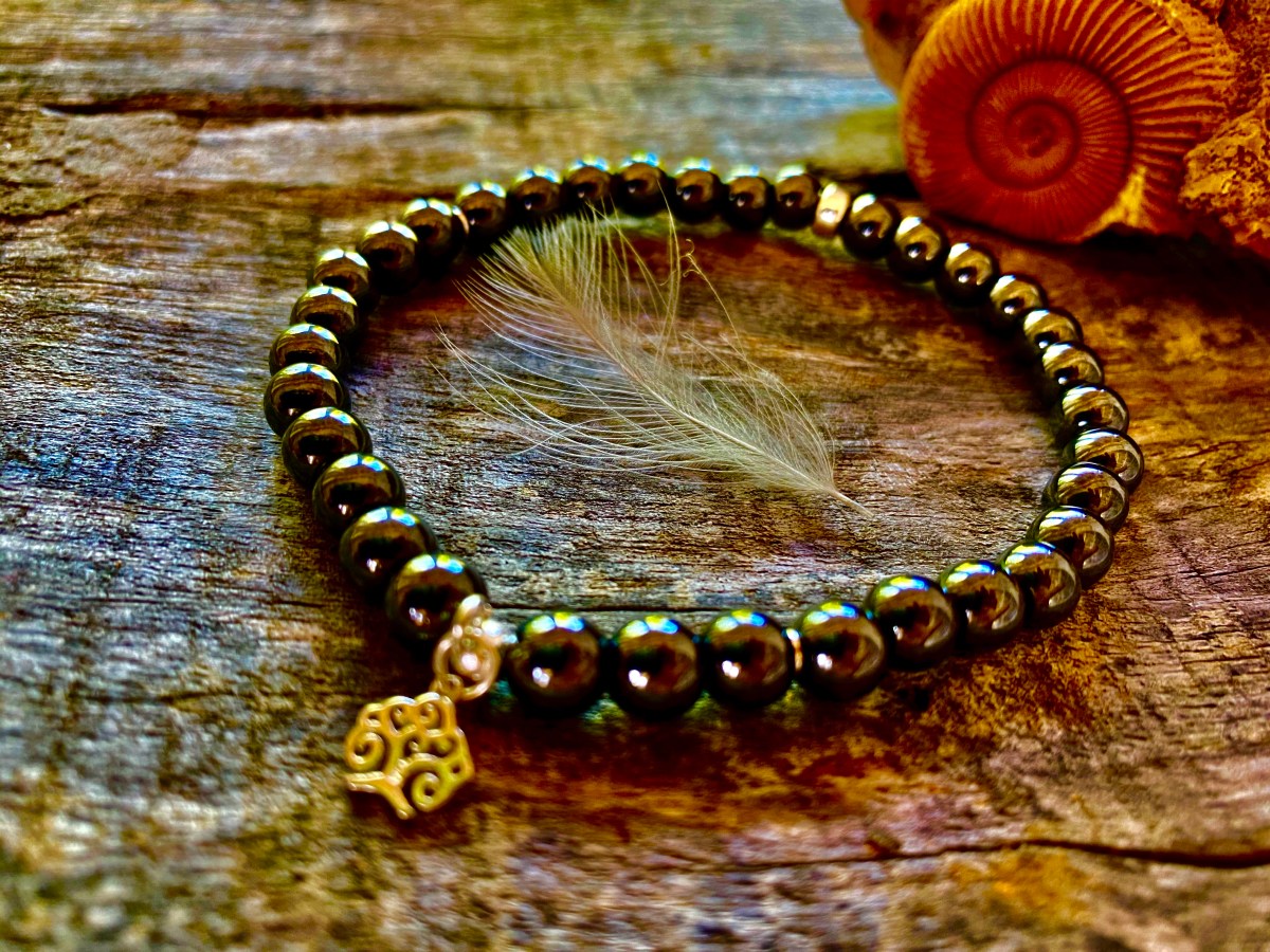 Lustro, ochronna i Siła Wojowniczki – hematyt i srebro 925 – bransoletka Mityczne Drzewa Edenu od Marii&nbsp;Bucardi