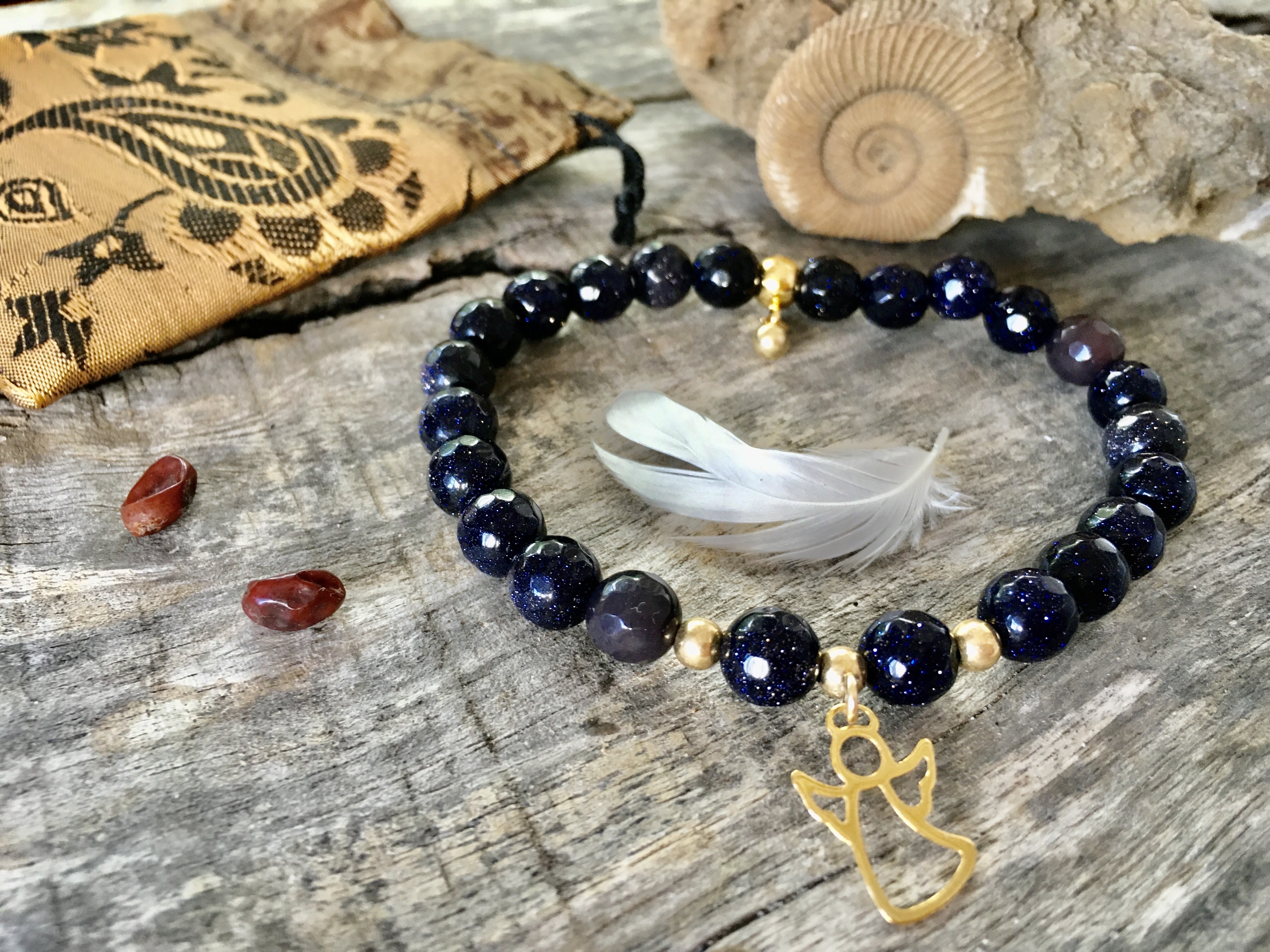 Kamien Mocy bransoletka Noc Kairu z aniolkiem, Maria Bucardi