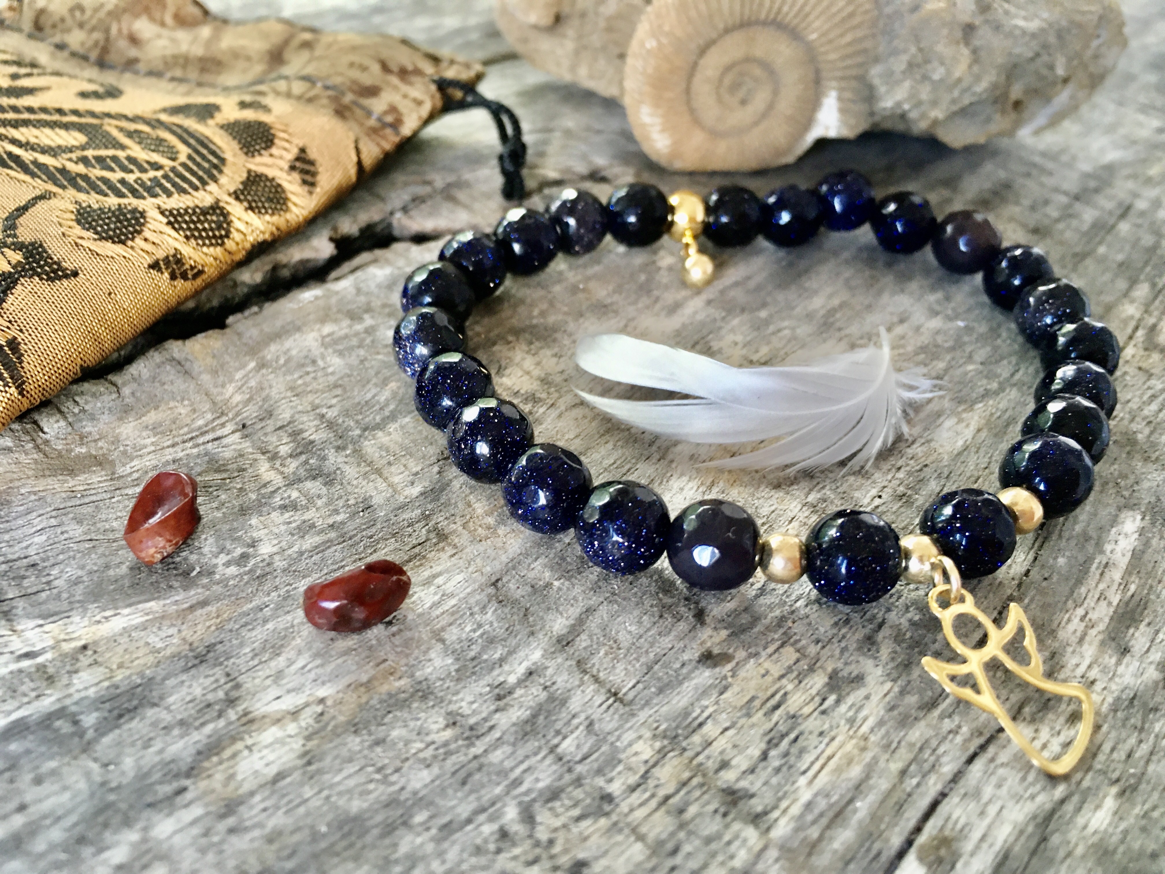 Kamien Mocy bransoletka Noc Kairu z aniolkiem, Maria Bucardi