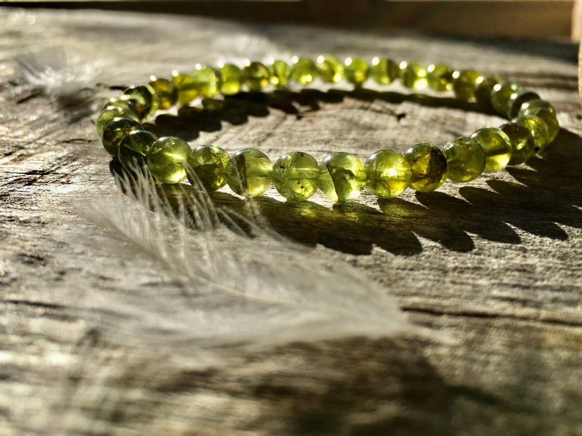 Perydot Oliwin – Bransoletka od Marii Bucardi Mityczne Drzewa Edenu – Odnowienie Odrodzenie&nbsp;Regeneracja